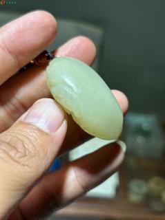 和田玉福在眼前吊坠