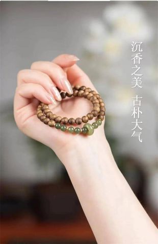 沉香之美,古朴大气【青山黛和田玉手串】嗅腕间香气,寻内心平静!