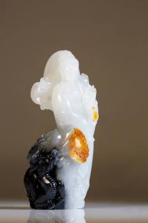 萨婆诃,新疆和田青花籽料摆件,祥麟献瑞,莲开福至和田玉鉴定保养知识