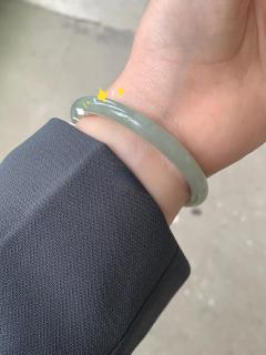 这个颜色的和田玉真的好温柔!春夏必戴!