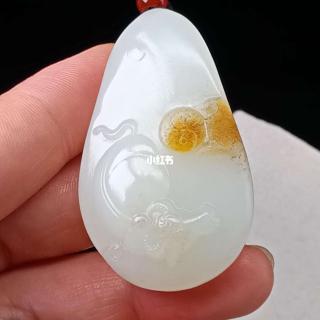 喜欢翡翠的人多一些吧,但是我偏偏就是喜欢和田玉