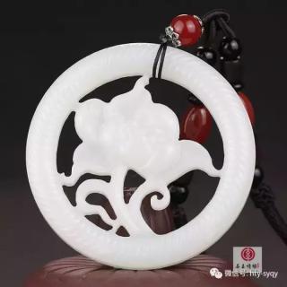 这样的和田玉挂件千万别让你的女神看到哦~